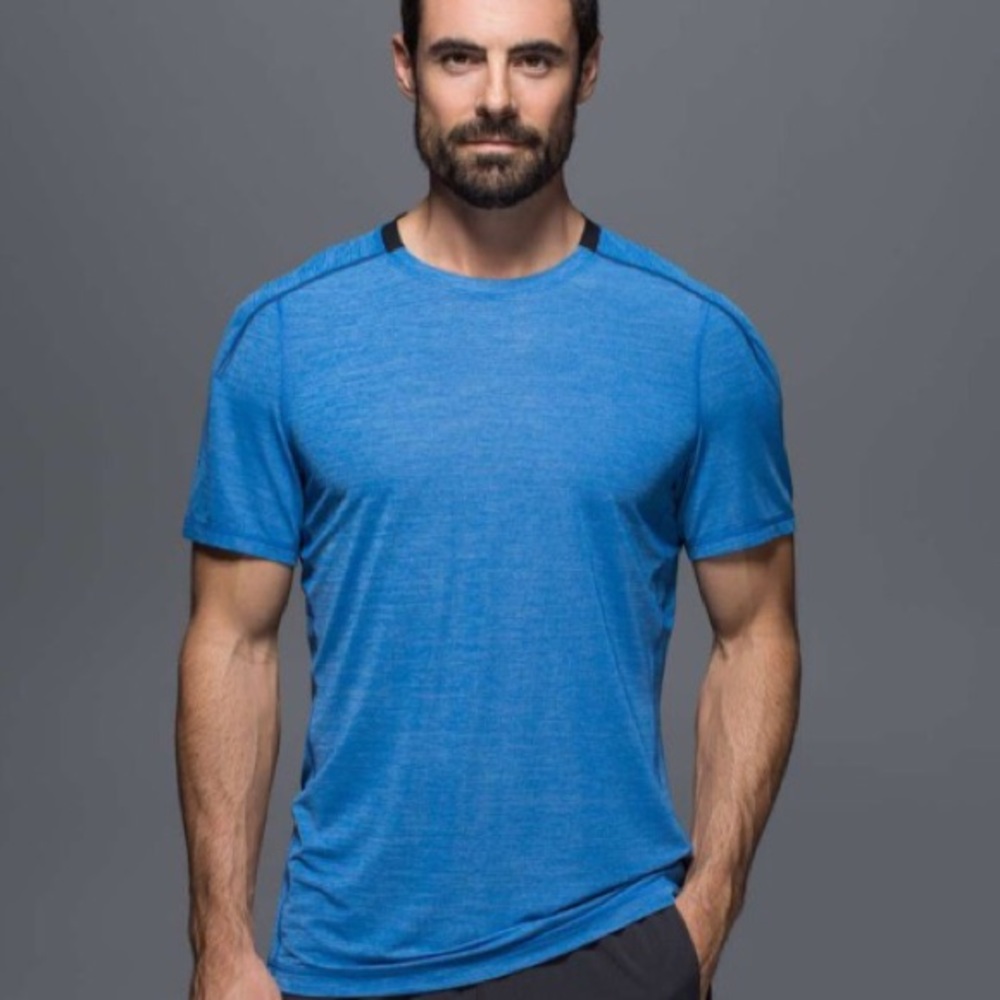 Lululemon Assert tech short sleeve